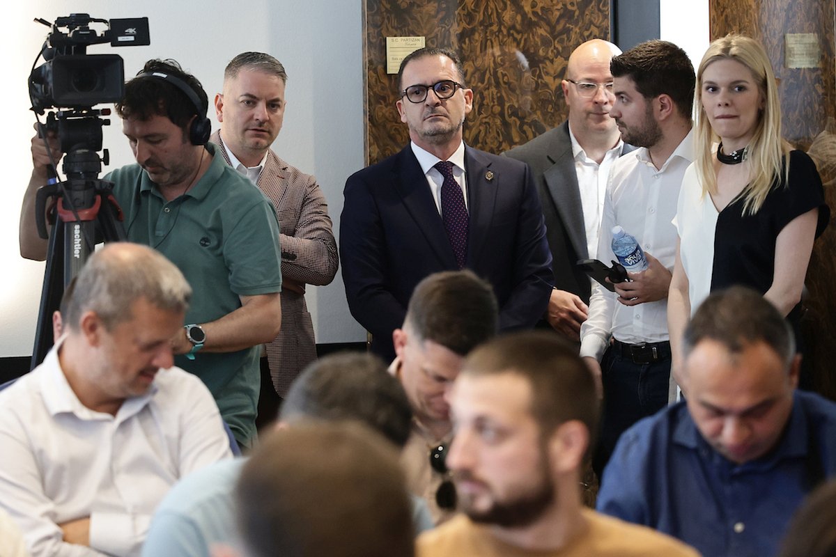 Navijači u šoku: "Ovo je kraj Partizana kakav znamo"